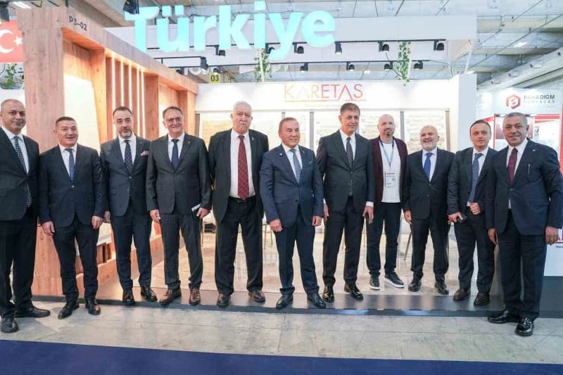 İzmir Büyükşehir Belediye Başkanı dr. Cemil Tugay, Marmomac Fuarı kapsamında Verona’da yerel Yönetim ve doğal taş sektör