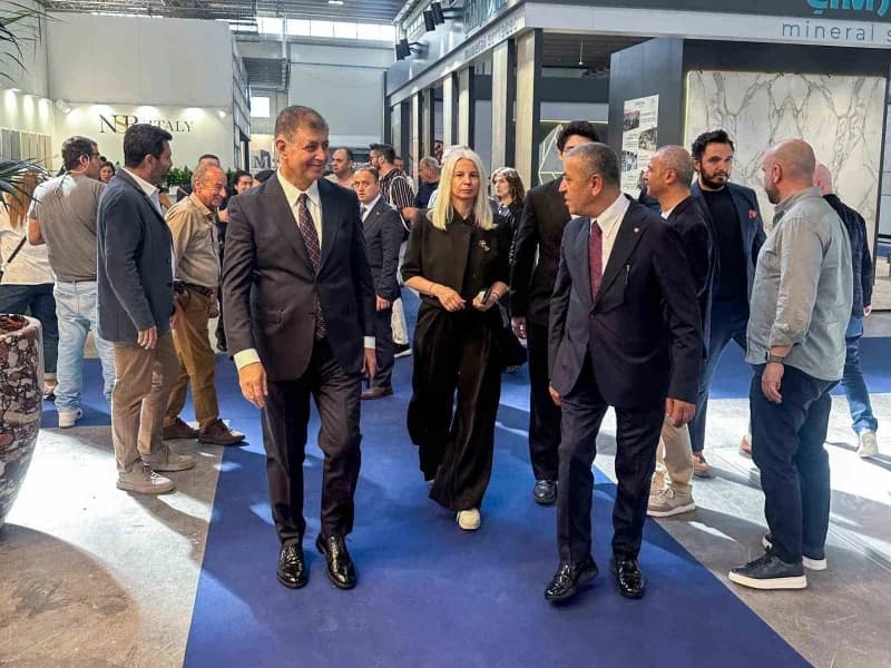 İzmir Büyükşehir Belediye Başkanı dr. Cemil Tugay, Marmomac Fuarı kapsamında Verona’da yerel Yönetim ve doğal taş sektör