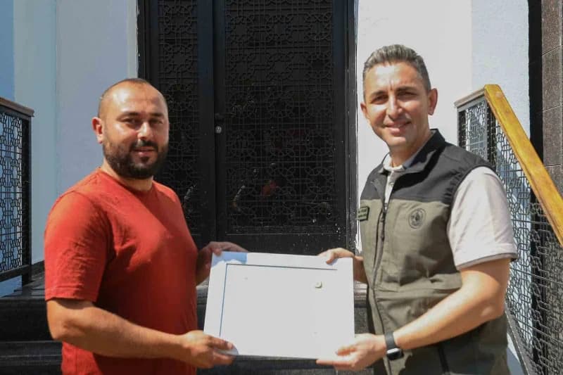 Manisa’nın Turgutlu ilçesinde 19 Ağustos’ta çıkan Orman yangınında söndürme çalışmalarına özverili destek veren 8 vatand