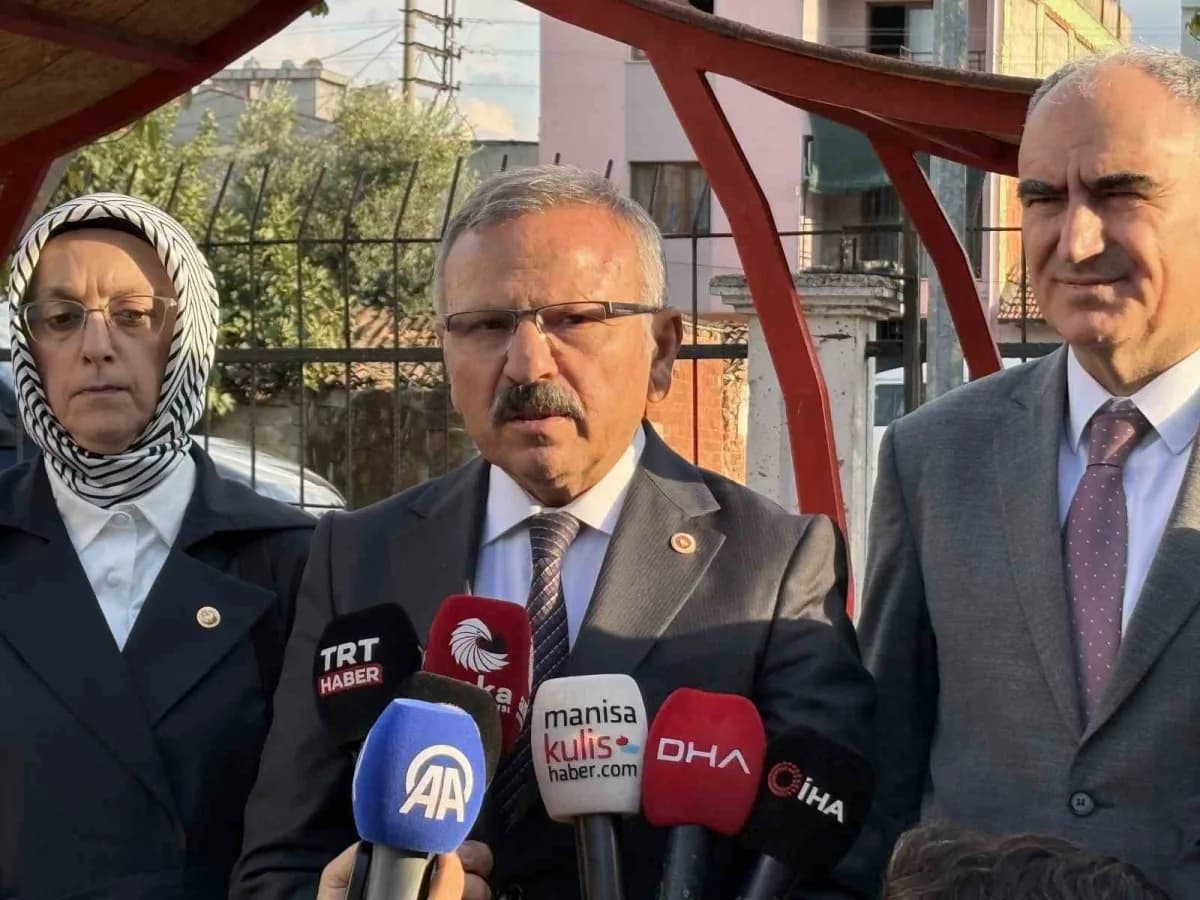 Manisa'nın Turgutlu ilçesinde meydana gelen pompalı tüfekli okul saldırısının ardından bölgede incelemelerde bulunan TBM