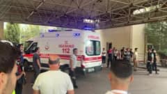 Turgutlu ilçesinde okul önünde silahlı saldırı sonrası olay yerine gelen sağlık ve polis ekipleri