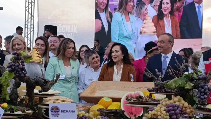 Tekirdağ Büyükşehir Belediyesi tarafından bu yıl ilk kez düzenlenen 1. Uluslararası Gastronomi ve Bağcılık Festivali, bi