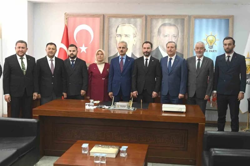 Ulaştırma ve Altyapı Bakanı Abdulkadir Uraloğlu ve beraberindekiler