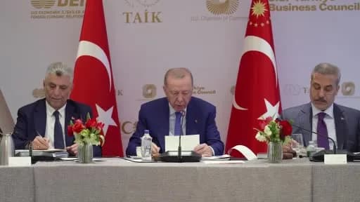 Cumhurbaşkanı Recep Tayyip Erdoğan, New York'ta Türk iş dünyası temsilcileriyle görüşme yaparken