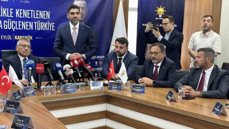 AK Parti Grup Başkanı Abdullah Güler, "Türkiye Yüzyılı Şehir Buluşmaları" kapsamında geldiği Karabük'te, AK Parti İl Baş