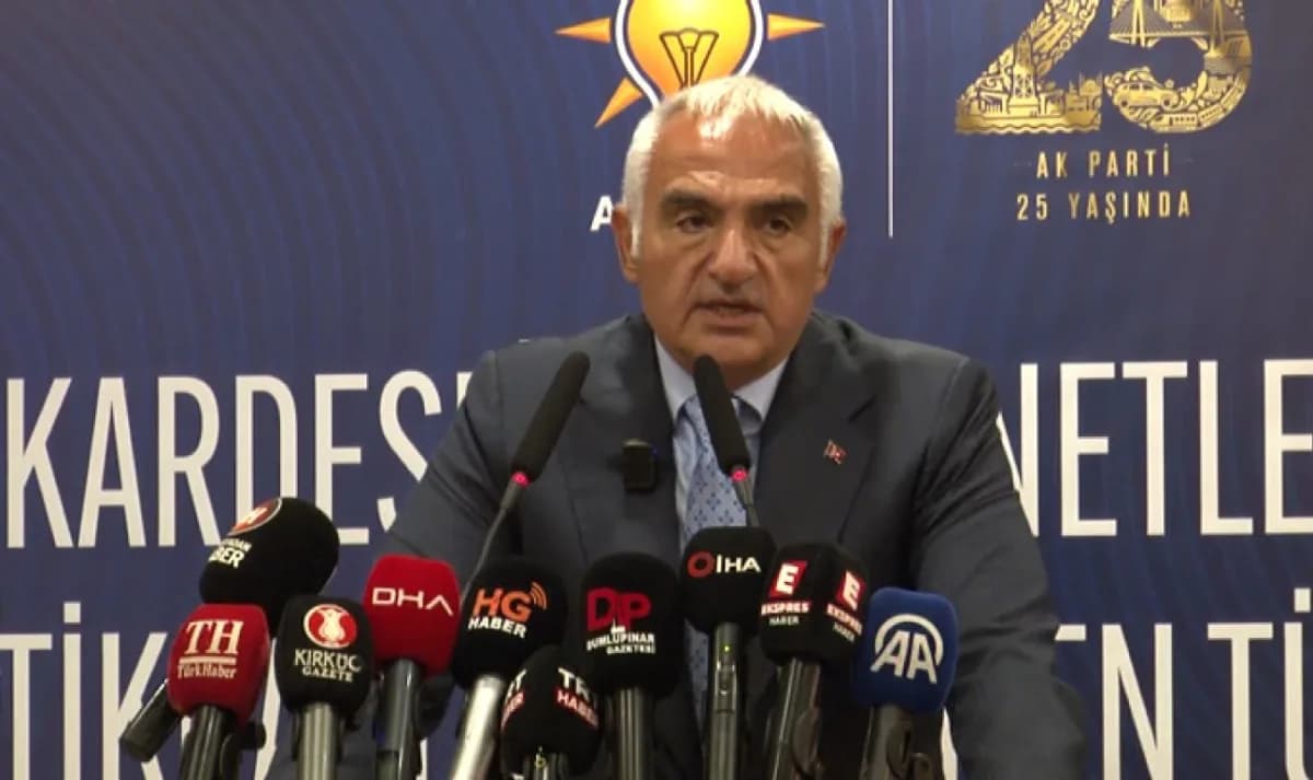 Bakan Ersoy programda konuşma yaptı