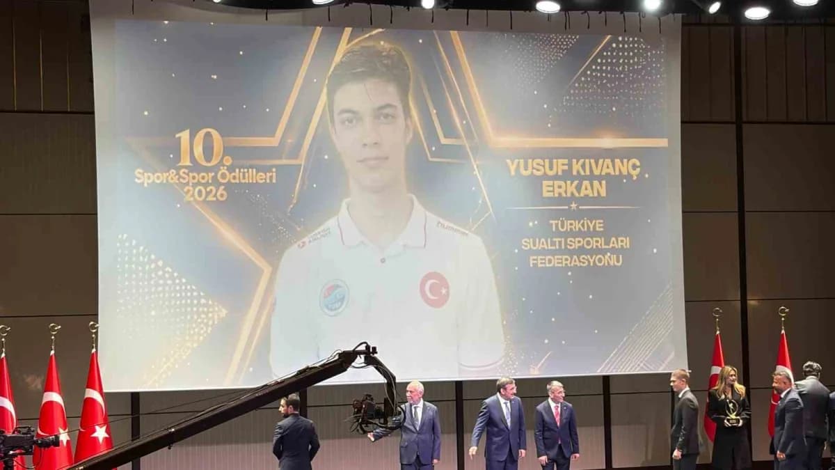 Cumhurbaşkanı Yardımcısı Cevdet Yılmaz, "Bugün ülkemizde toplam 5 bin 555 Gençlik ve Spor tesisi var. 1088 Spor salonu,