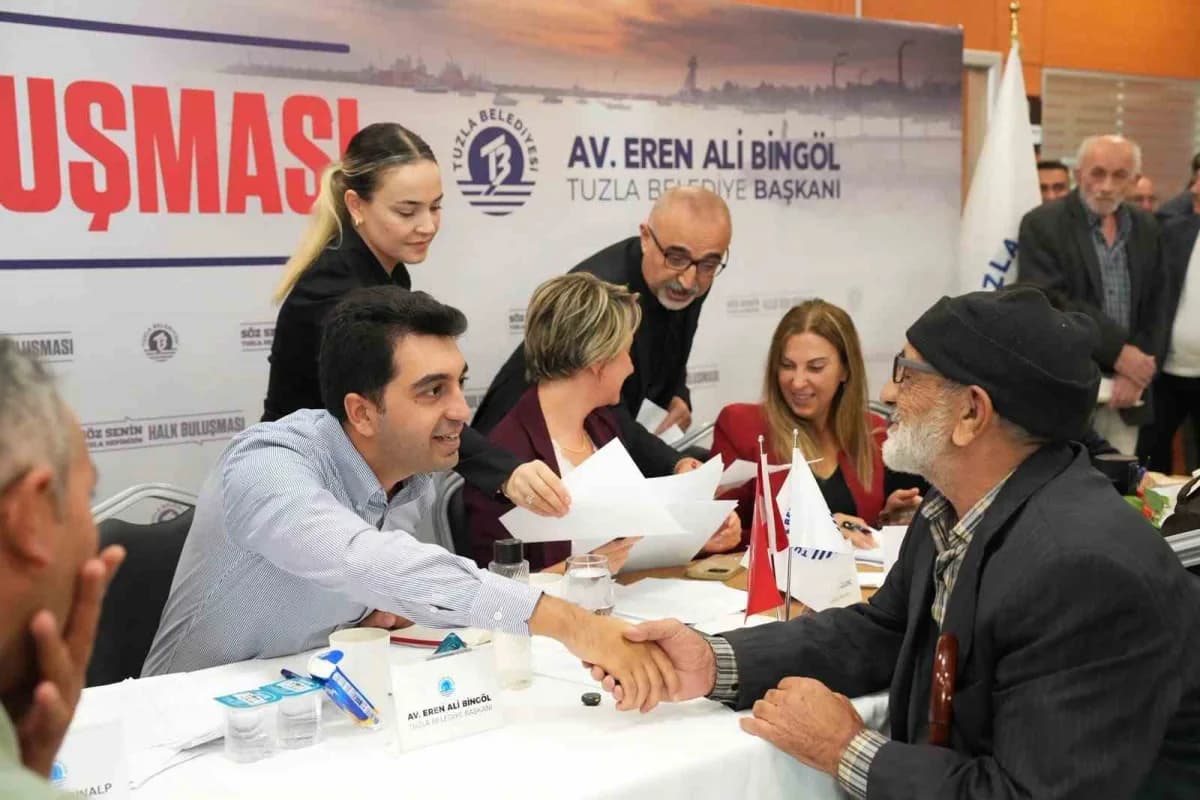 Tuzla Belediye Başkanı Av. Eren Ali Bingöl, Eylül ayı Halk Buluşmasında Tuzlalı komşularıyla bir araya geldi. Tuzla Bele