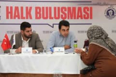 Tuzla Belediye Başkanı Eren Ali Bingöl vatandaşlarla halk buluşmasında bir arada