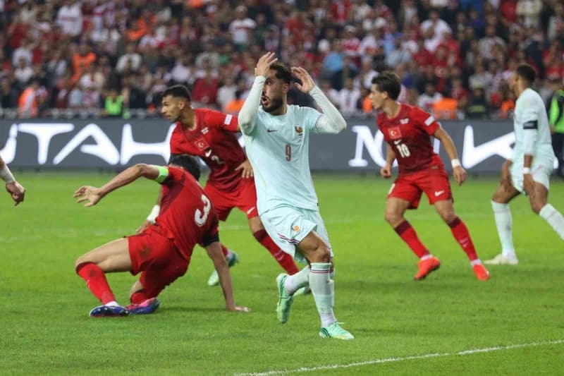 A Milli Futbol Takımı, UEFA Uluslar a Ligi 1. Grup ilk maçında Fransa ile Kocaeli'de karşılaşıyor. Mücadelenin ilk yarıs