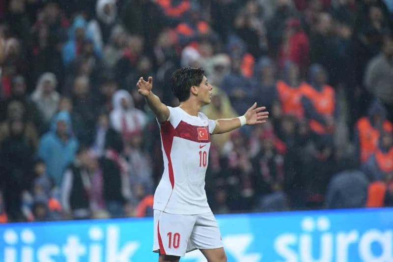 A Milli Futbol Takımı, UEFA Uluslar a Ligi 1. Grup'taki ikinci maçında Bursa'da İtalya ile karşı karşıya geliyor. Müsaba