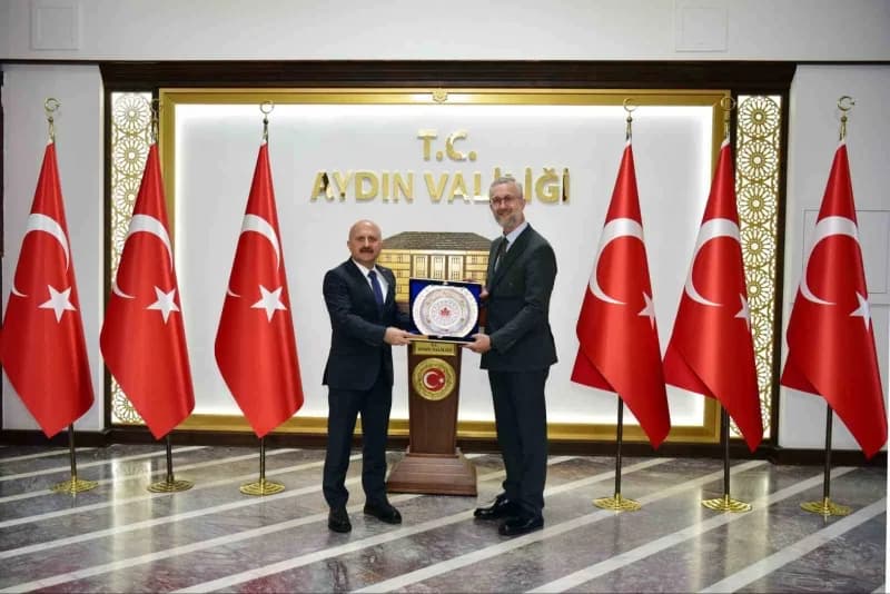 Ukrayna’nın Ankara Büyükelçisi Nariman Celalov, Aydın Valisi Dr. Osman Varol ve Aydın Büyükşehir Belediye Başkanı Özlem
