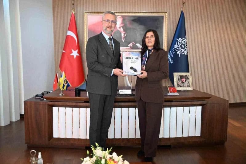 Ukrayna’nın Ankara Büyükelçisi Nariman Celalov, Aydın Valisi Dr. Osman Varol ve Aydın Büyükşehir Belediye Başkanı Özlem