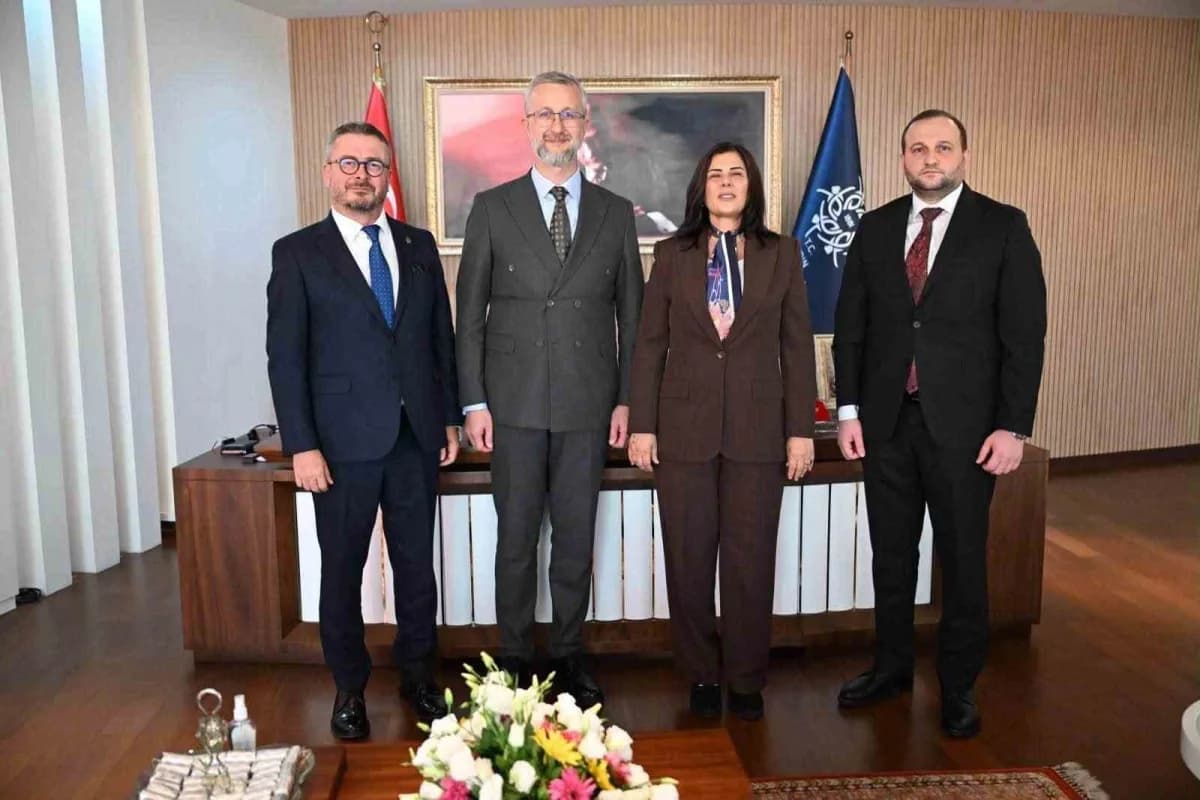 Ukrayna’nın Ankara Büyükelçisi Nariman Celalov, Aydın Valisi Dr. Osman Varol ve Aydın Büyükşehir Belediye Başkanı Özlem