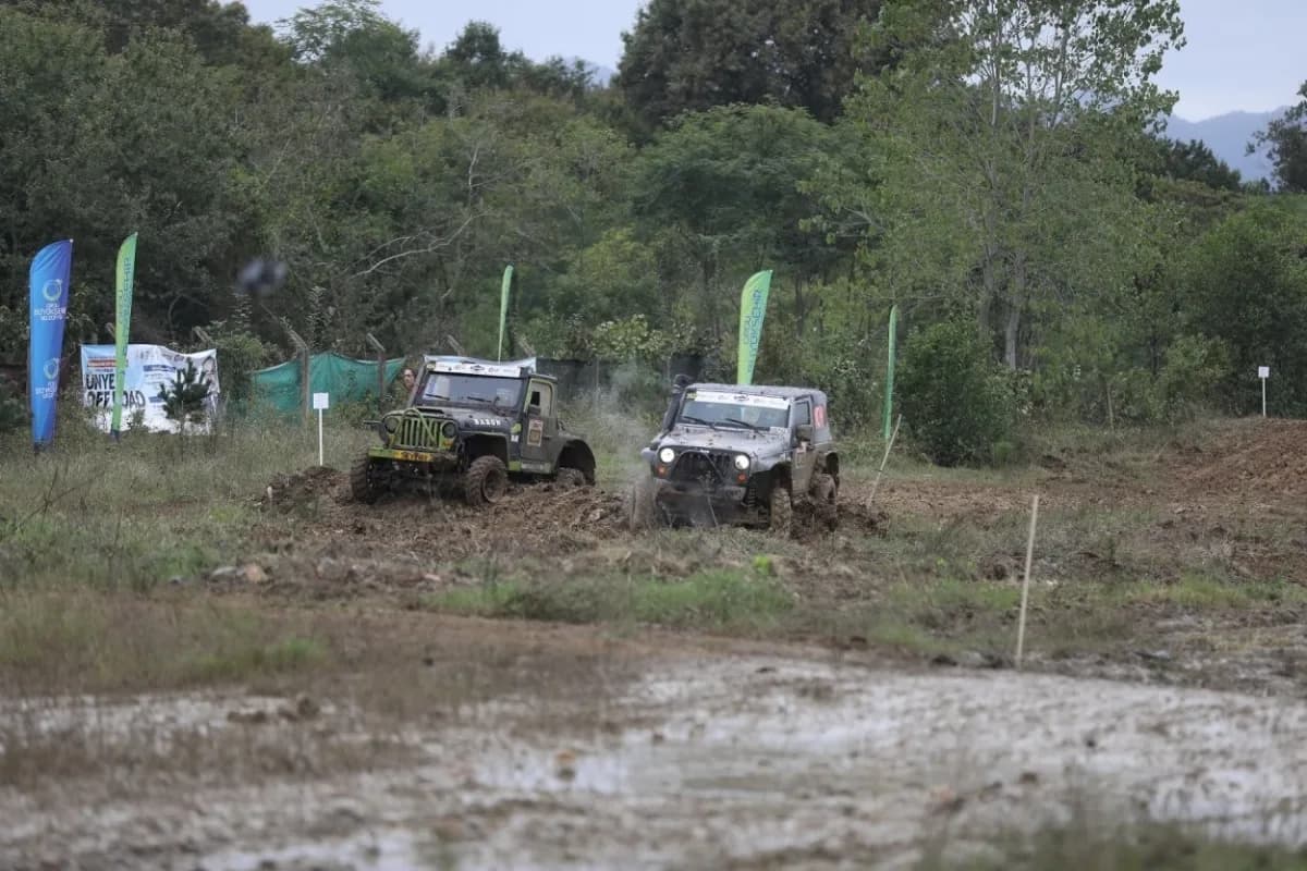 Ordu Ünye’de düzenlenen Karadeniz Off-Road Kupası yarışlarından bir görüntü