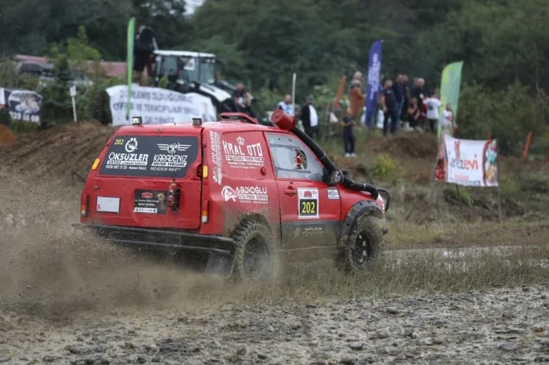 19. Karadeniz offroad Kupası’nın 2. Ayak Yarışları, Ordu’nun Ünye ilçesinde gerçekleştirildi.