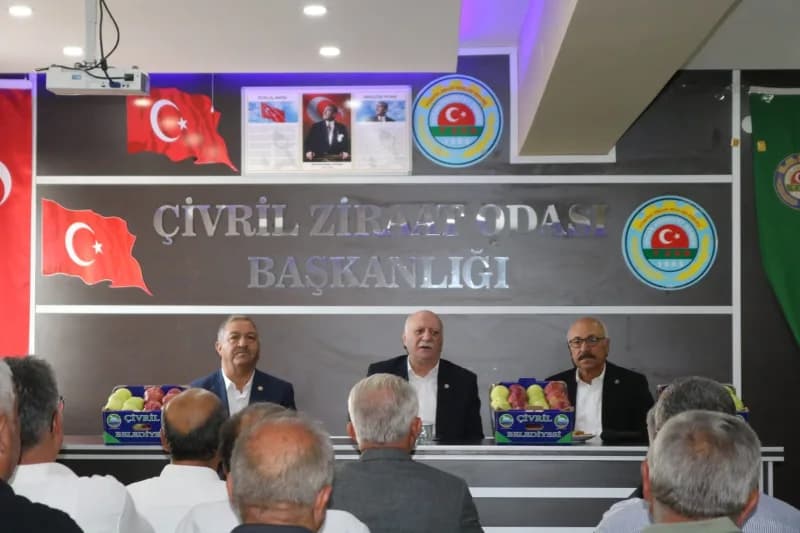 Türkiye Ziraat Odaları Birliği (TZOB) Genel Başkanı Şemsi Bayraktar, Uşak temaslarının ardından Çivril Ziraat Odası’nı z