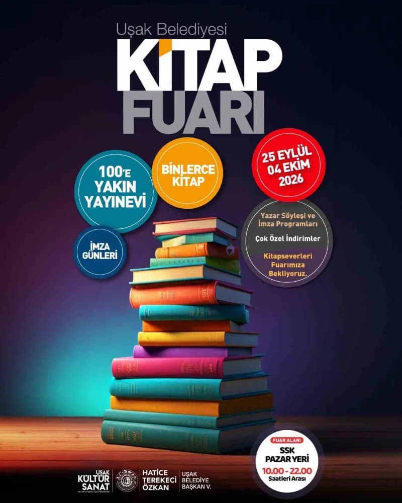 Uşak Kitap Fuarı’nda kitap stantları ve ziyaretçiler Atapark’ta