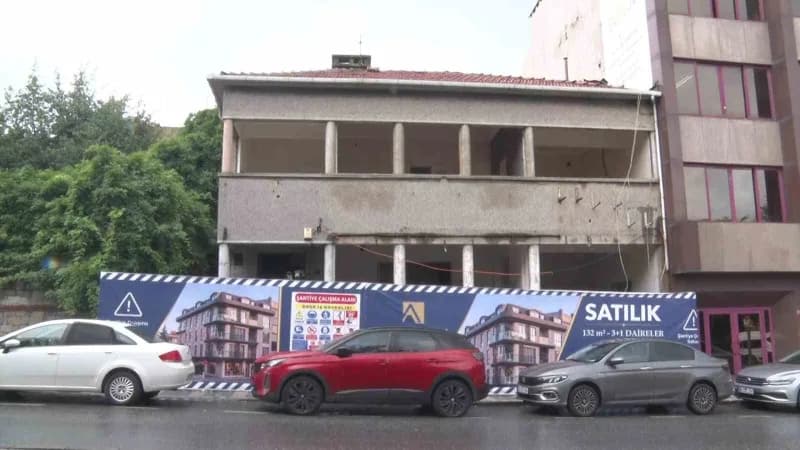 Üsküdar'ın unutulmaz çocuk doktorlarından Dr. Sıtkı Murat Özferendeci'nin Doğancılar'daki evi kentsel dönüşüm kapsamında