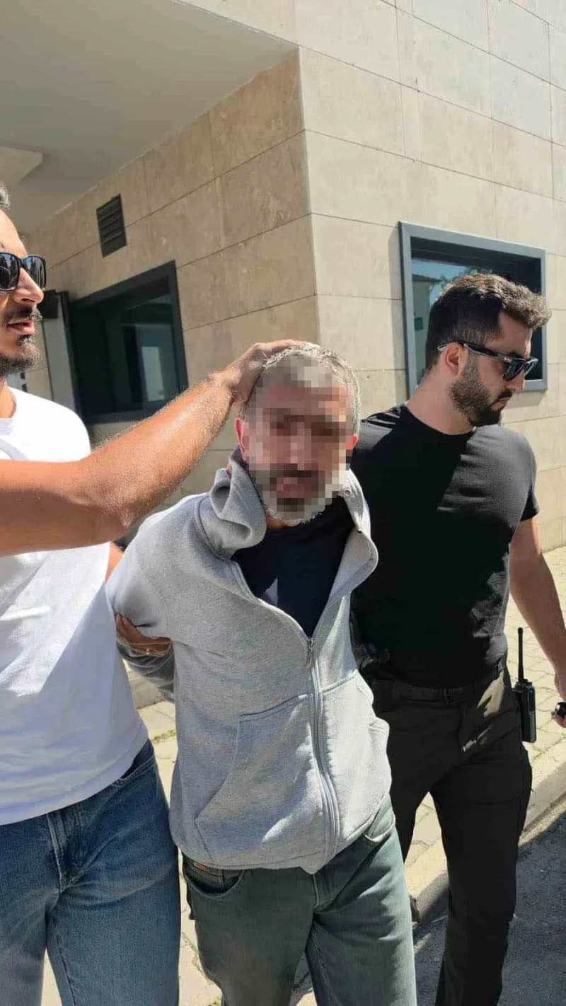 Sakarya Akyazı’da polis ekipleri uyuşturucu şüphelisini gözaltına alırken