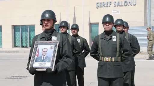 Elazığ Havalimanı’nda askeri törenle karşılanan Uzman Çavuş Coşkun Sevim’in naaşı