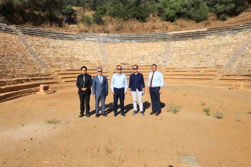 Muğla Valisi Dr. İdris Akbıyık, Euromos Antik Kenti’ndeki çalışmaları inceledi