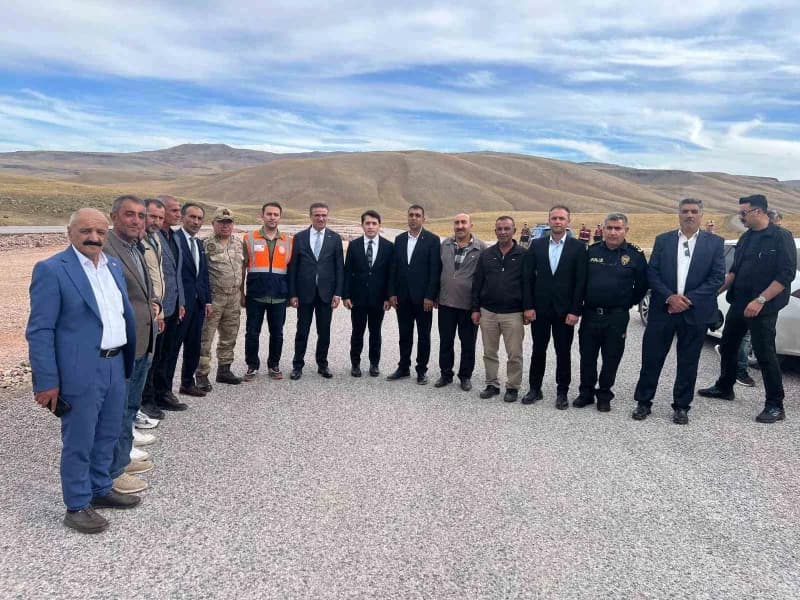 Erzurum Valisi Aydın Baruş, kentin güney ilçelerinden Tekman’ı ziyaret ederek bir dizi inceleme, denetleme ve temaslarda