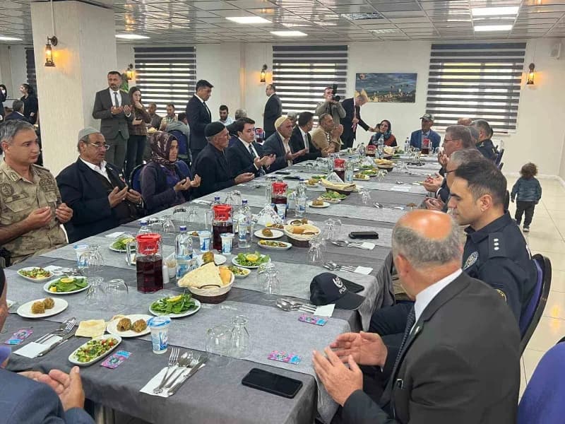 Erzurum Valisi Aydın Baruş, kentin güney ilçelerinden Tekman’ı ziyaret ederek bir dizi inceleme, denetleme ve temaslarda