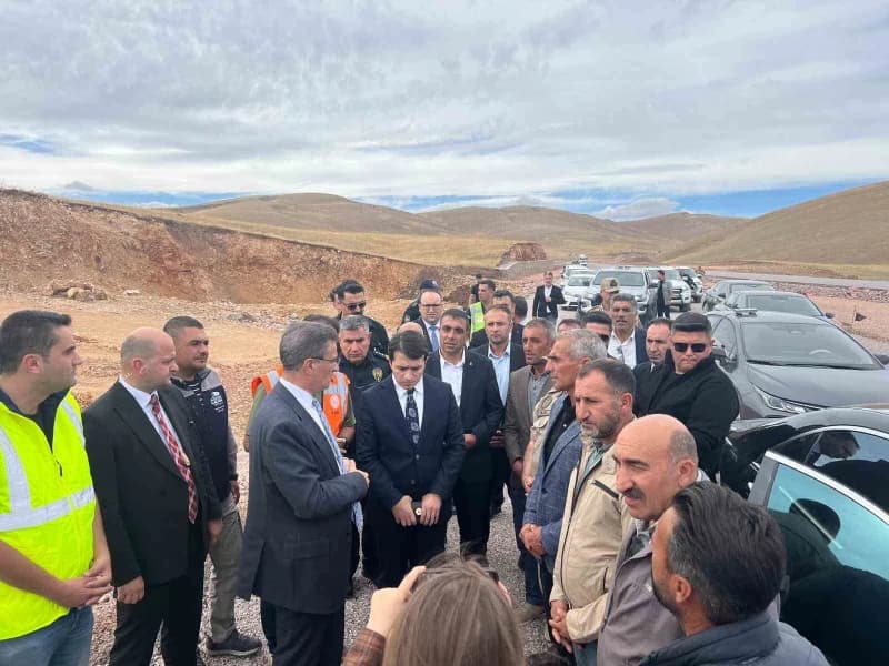 Erzurum Valisi Aydın Baruş, kentin güney ilçelerinden Tekman’ı ziyaret ederek bir dizi inceleme, denetleme ve temaslarda
