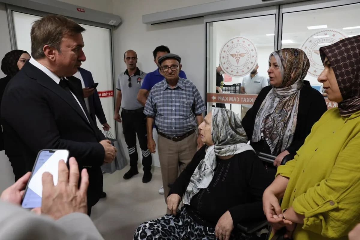 Vali Aydoğdu, hastanede tedavi gören hastaları ziyaret etti