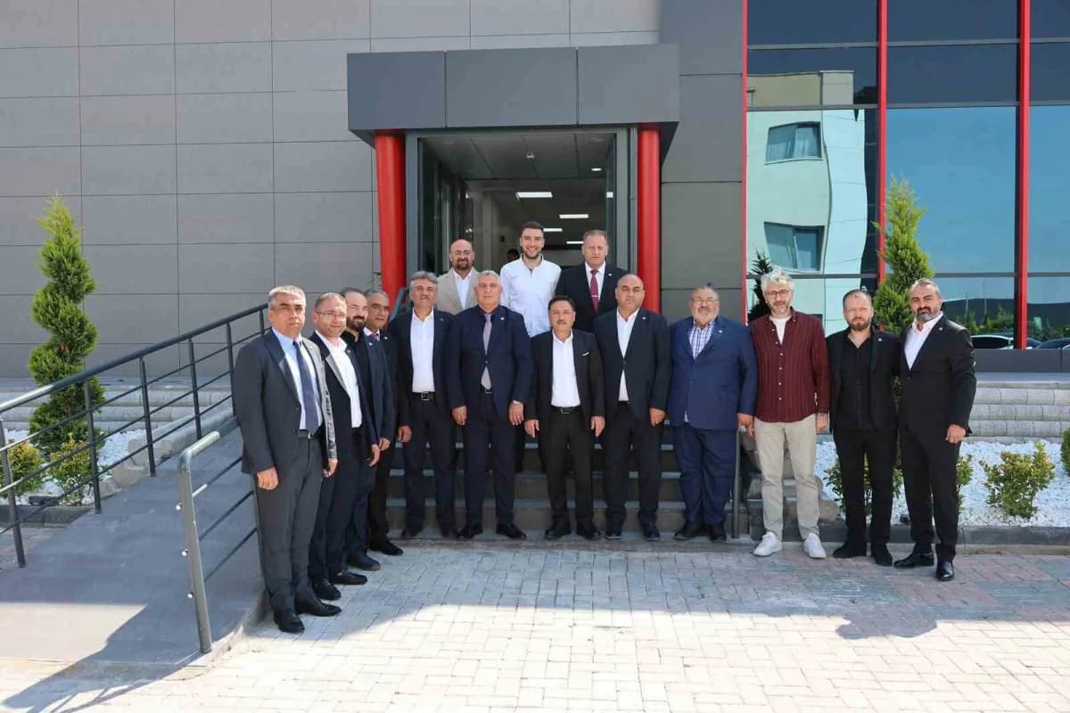 Kayseri Valisi Gökmen Çiçek, Mimarsinan Organize Sanayi Bölgesi’ni ziyaret ederek yürütülen çalışmalar hakkında bilgi al