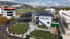 Hatay Valisi Mustafa Masatlı, Samandağ Sörf Merkezi’nde su sporları çalışmalarını inceliyor