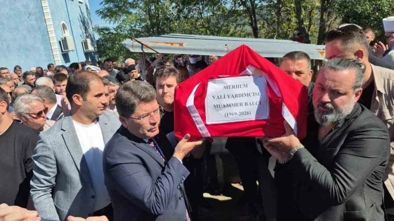 Bartın Kuyupınar Mahallesi’nde Vali Yardımcısı Muammer Balcı için düzenlenen cenaze töreninden görüntü