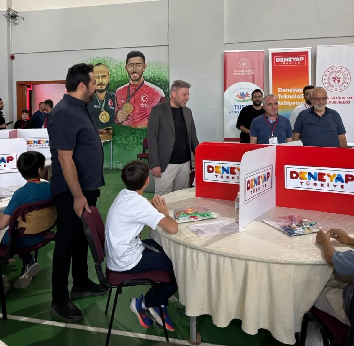 Türkiye'nin Teknoloji üreten gençlerini yetiştirmek amacıyla hayata geçirilen DENEYAP Teknoloji Atölyeleri için yapılan