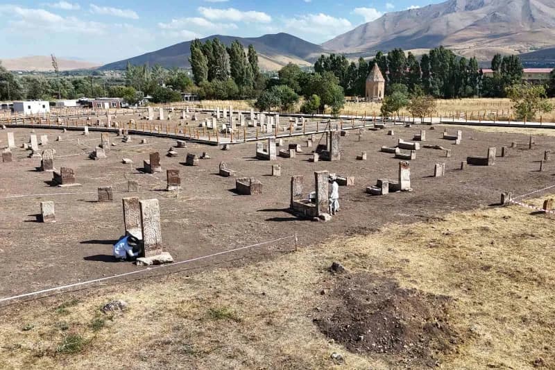 Kültür ve Turizm Bakanlığı tarafından yürütülen “Geleceğe Miras Projesi” kapsamında Van’ın Gevaş ilçesinde bulunan Halim