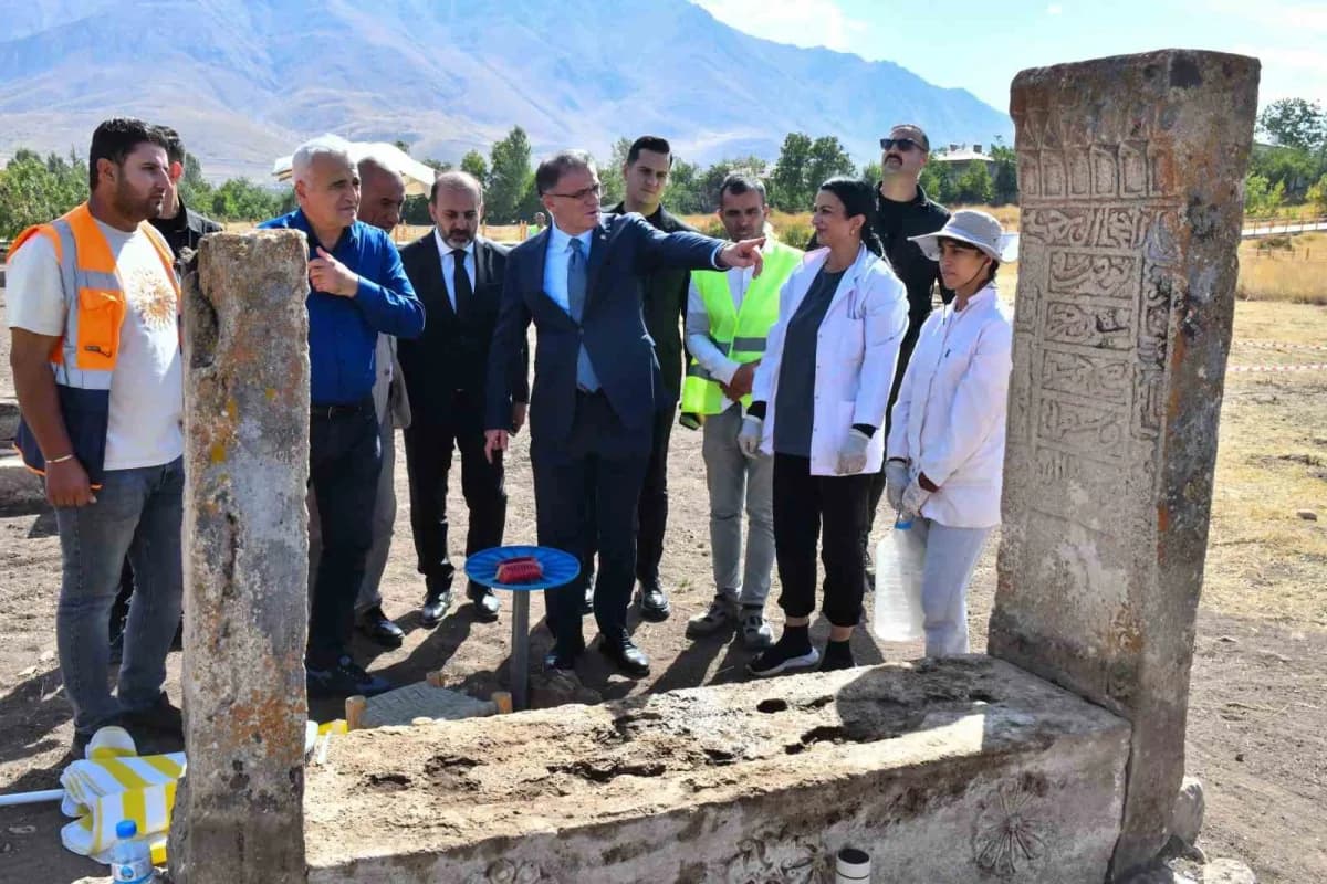 Kültür ve Turizm Bakanlığı tarafından yürütülen “Geleceğe Miras Projesi” kapsamında Van’ın Gevaş ilçesinde bulunan Halim