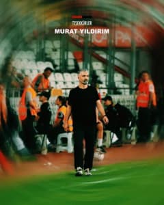Vanspor FK teknik direktörü Murat Yıldırım basın toplantısında