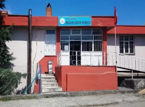 Vezirköprü’de Mesleki Eğitim Merkezi ve Tarım Lisesi ile ilgili eğitim sorunları toplantısı