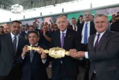 Cumhurbaşkanı Erdoğan, Yağlı Güreş Cumhurbaşkanlığı Kupası finalinde sporcuları izlerken