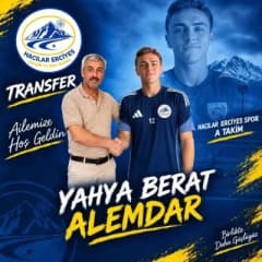Yahya Berat Alemdar, Hacılar Erciyesspor formasıyla poz veriyor