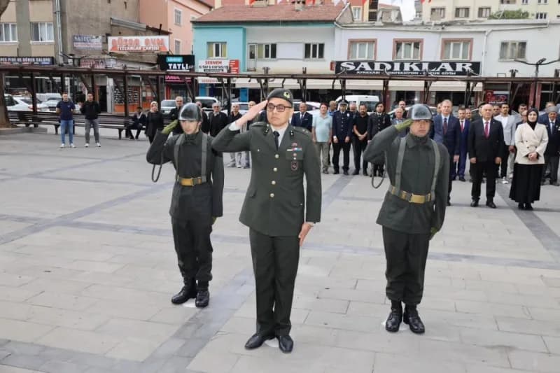 Kayseri'nin Yahyalı ilçesinde 19 Eylül Gaziler Günü dolayısıyla bir dizi program düzenlendi.