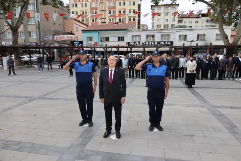 Kayseri'nin Yahyalı ilçesinde 19 Eylül Gaziler Günü dolayısıyla bir dizi program düzenlendi.