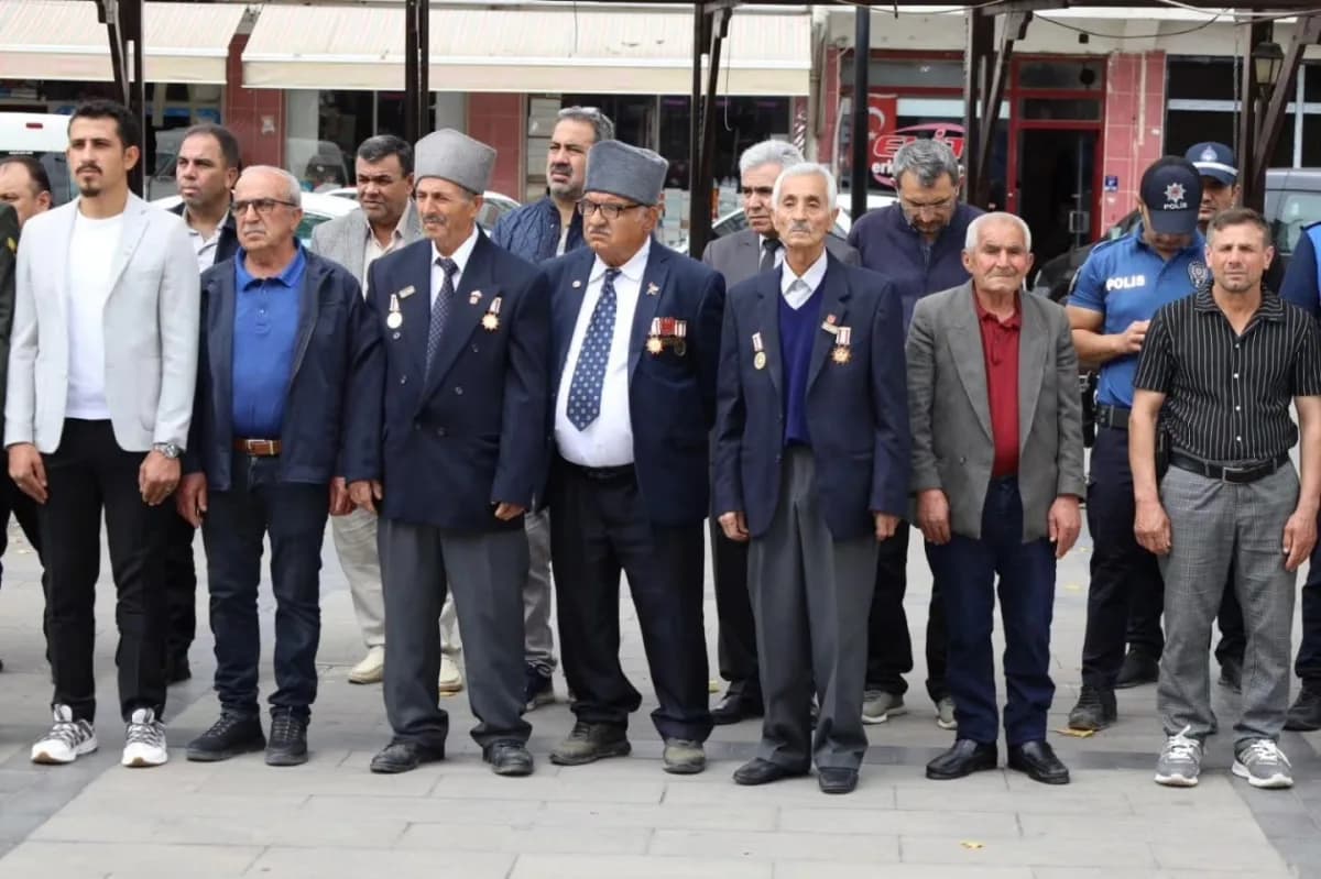 Kayseri'nin Yahyalı ilçesinde 19 Eylül Gaziler Günü dolayısıyla bir dizi program düzenlendi.