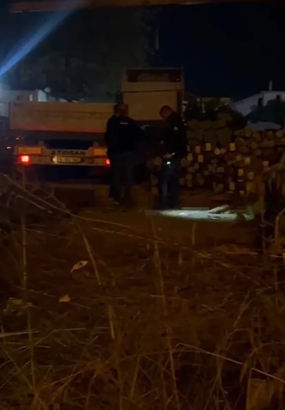 Yalova’da inşaat malzemesi satan firmanın bahçesinde vinçle demir indiren Elmas Huysal (39) bağlardan birinin kopması so