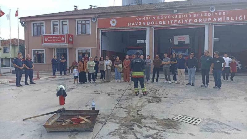 Samsun Havza'da itfaiye ve 112 personeline verilen yangın ve ilk müdahale eğitimi sırasında çekilmiş fotoğraf