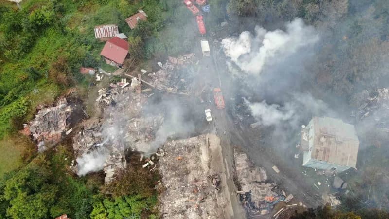 Kastamonu'nun İnebolu ilçesinde çıkan ve 11 evin yandığı köy, yangının söndürülmesinin ardından ortaya çıkan hasar havad