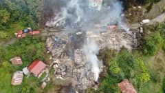Kastamonu İnebolu Deresökü köyünde çıkan yangında zarar gören evlerin havadan görünümü
