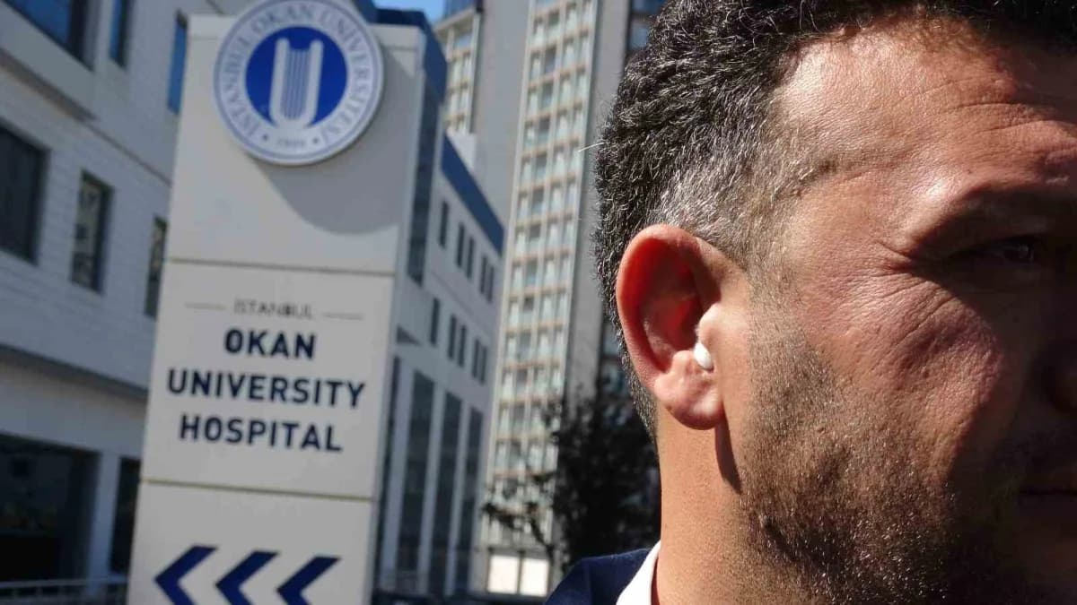 Sağ kulağındaki sıvı için Tuzla Okan Üniversitesi Hastanesi'ne giden Murat Tarakçı'nın sağlam olan sol kulağı ameliyat e