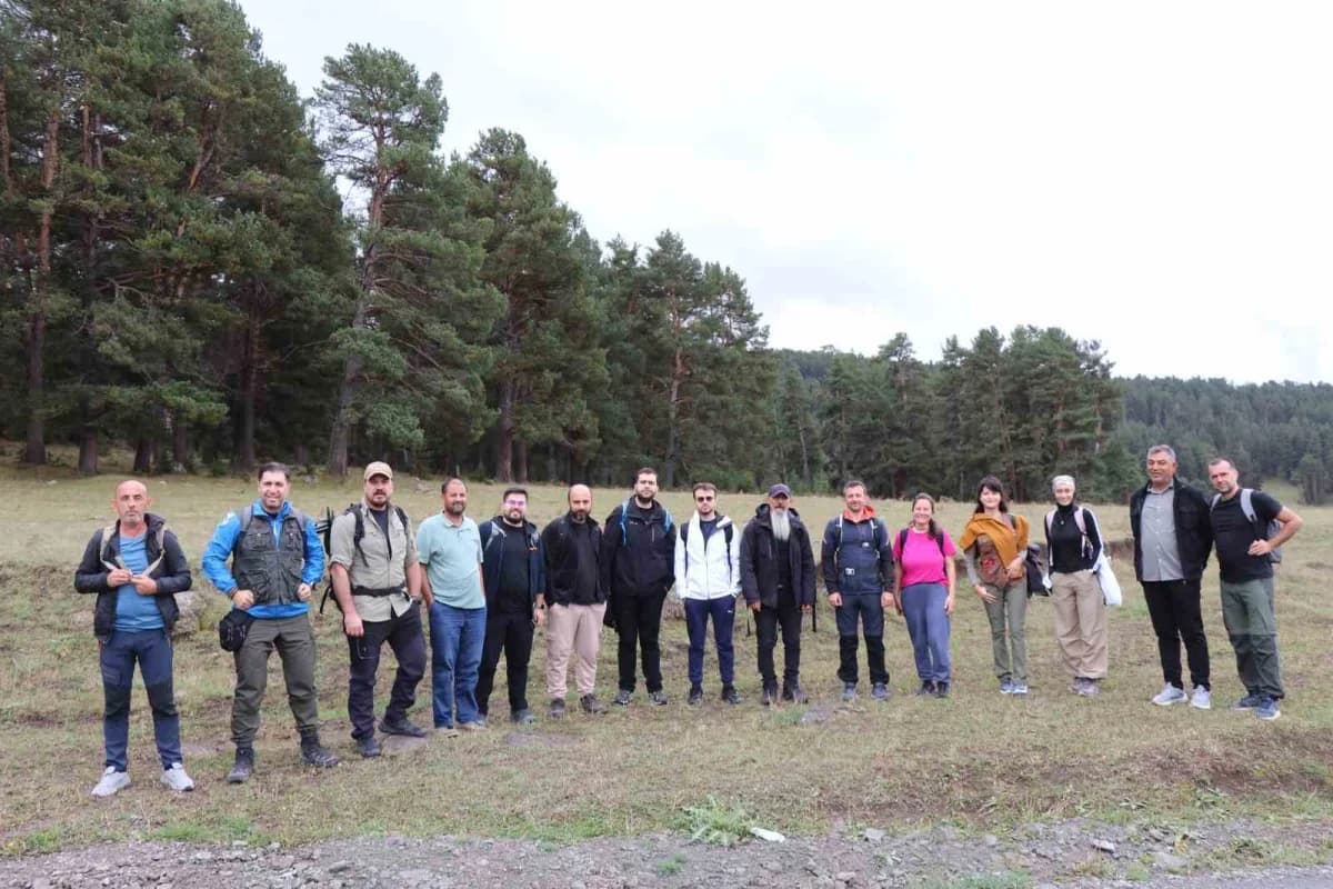 Oltu yürüyüş grubu, bu hafta doğa yürüyüşü için Erzurum’un Şenkaya ilçesi sınırlarında, Erzurum, Artvin ve Ardahan iller