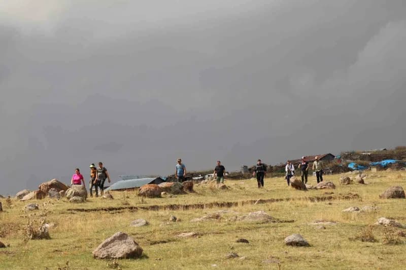 Oltu yürüyüş grubu, bu hafta doğa yürüyüşü için Erzurum’un Şenkaya ilçesi sınırlarında, Erzurum, Artvin ve Ardahan iller